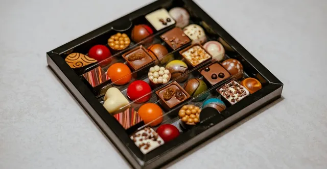 Airbrushing Chocolate Bonbons: Equipment, Technique, and Cleaning