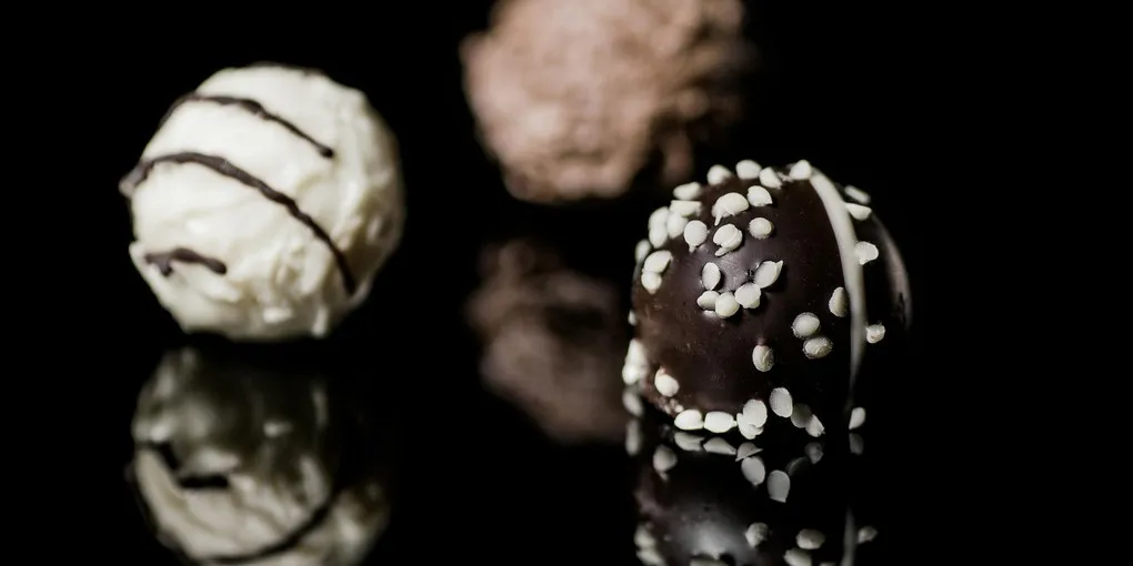 Bonbon Shell Molding: Step-by-Step Technique Guide