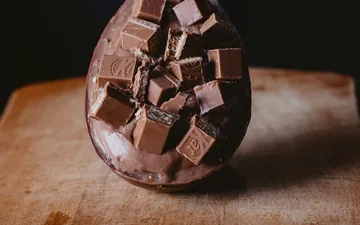 The Chocolate Flavor Wheel Explained: Every Note from Dairy to Defect