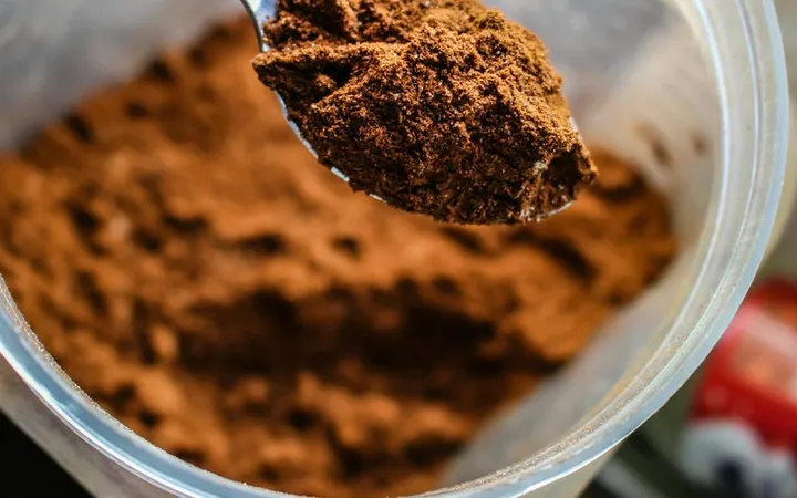 Diagnosing Chocolate Off-Flavors: Vinegary, Smoky, Metallic & More