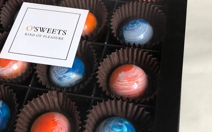 Colored Cocoa Butter: A Beginner's Guide to Chocolate Decorating
