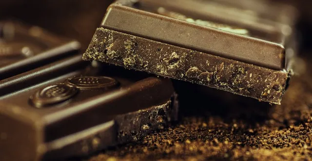 Dutch Process vs Natural Cocoa: pH, Flavor & Baking Differences