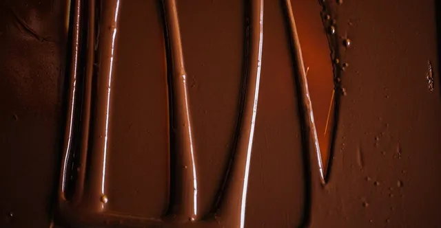 Lindt's Conche: The 1879 Accident That Smoothed Chocolate Forever