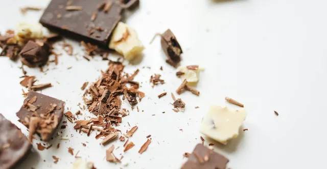 Who Invented Milk Chocolate? Daniel Peter, Nestlé & 1875