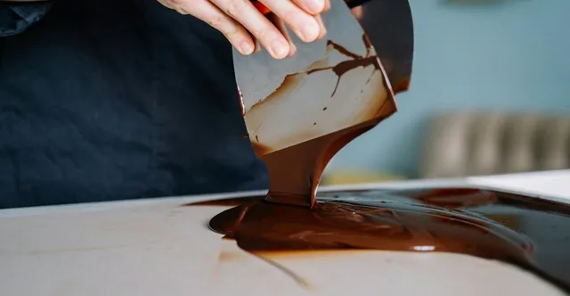 How to Temper Chocolate: Complete Guide