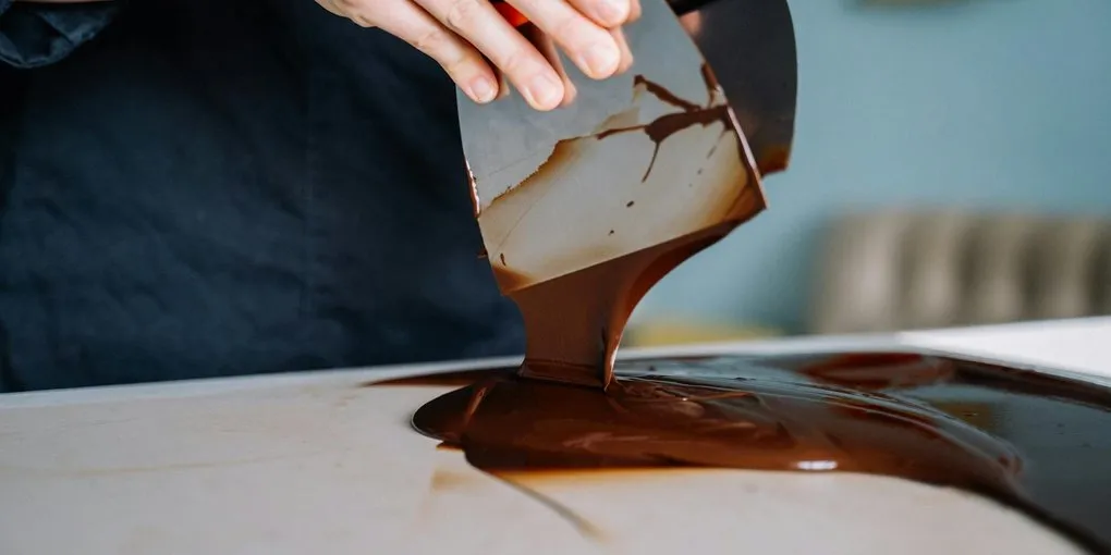 How to Temper Chocolate: Complete Guide