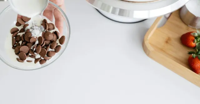 Soy Lecithin in Chocolate: What It Does, How Much, and Why Craft Makers Skip It
